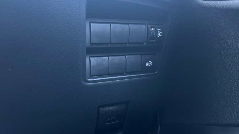 Toyota Yaris 1.5 Hybrid Design 5dr CVT Hybrid Hatchback